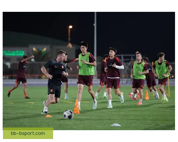 中国男足海口训练营启动体能强化周 主帅强调提升反击速度为关键